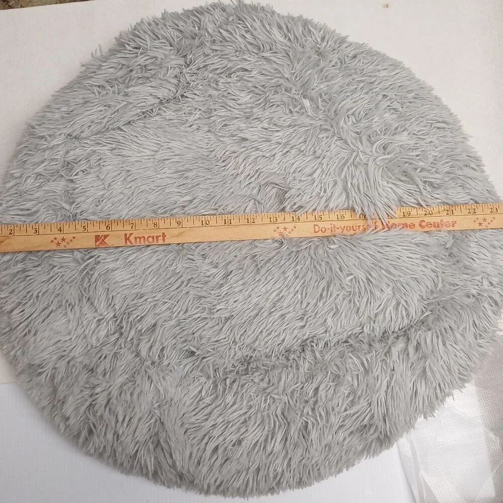 NWOT Dog Cat Animal Bed Medium size Furry Fluffy Soft Gray 23